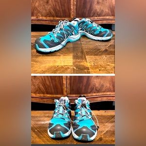 Salomon
WOMEN'S SALOMON XA PRO 3D V8